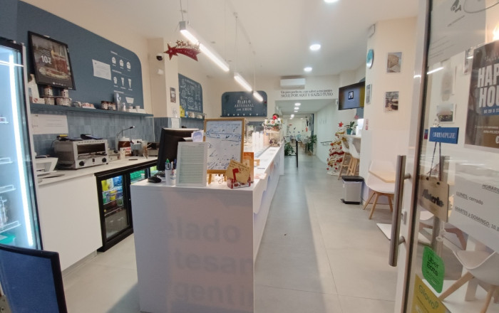 Bar- C1 - Transfer - Barcelona -
                Eixample