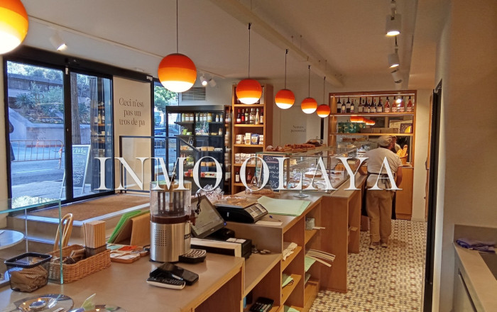 Bar-Cafeteria - Transfer - Barcelona -
                Les corts