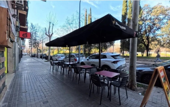 Bar Restaurante - Transfert - Barcelona -
                Sant Martí