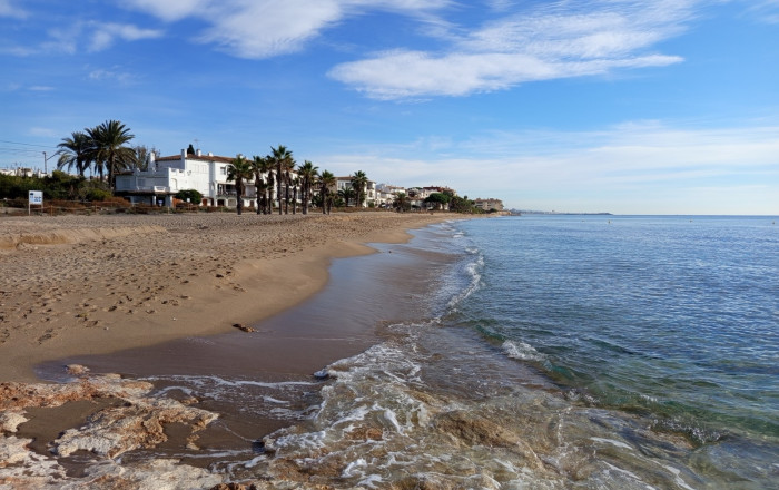 Bar Restaurante - Venta - Roda de Bar&agrave; -
                Roda de Bar&agrave;