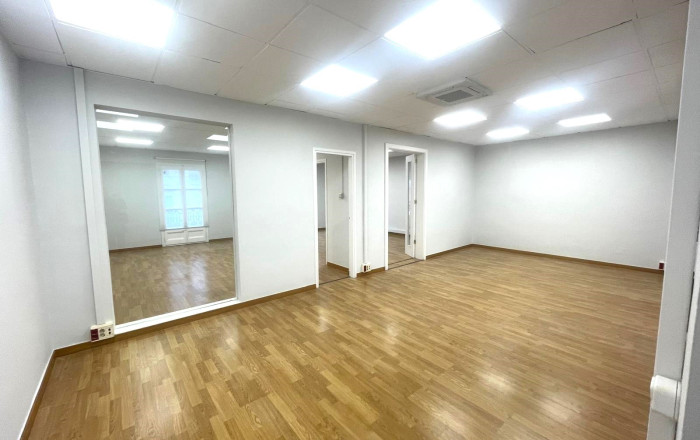 Des bureaux - Location longue durée - Barcelona -
                Ciutat Vella
