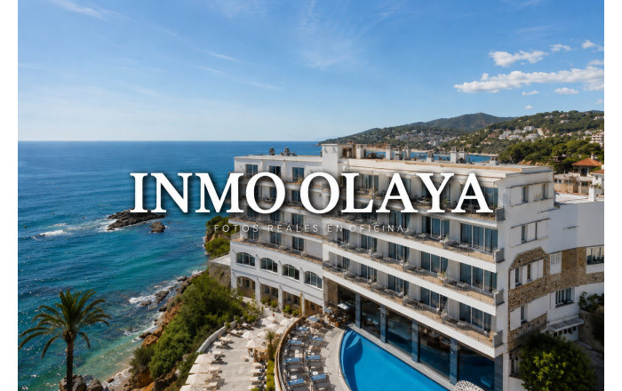 Hotel 4* - Sale - Calella -
                Calella