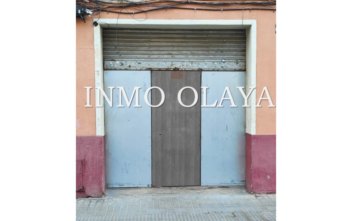 Local comercial - Alquiler - Barcelona -
                Clot