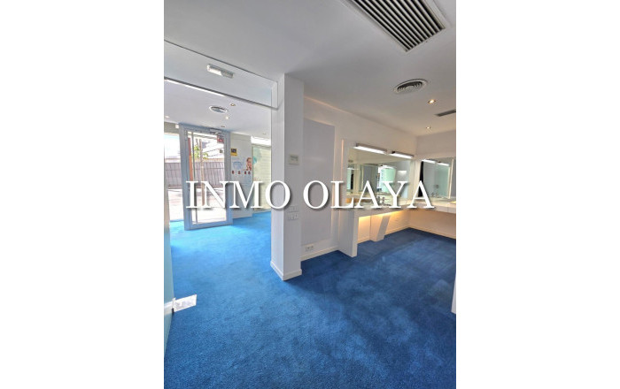 Local comercial - Alquiler - Barcelona -
                Les corts