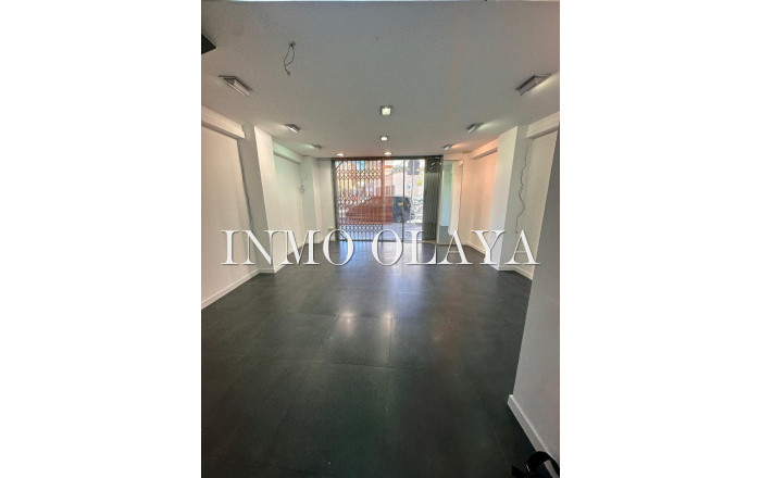 Local comercial - Alquiler - Barcelona -
                Sants