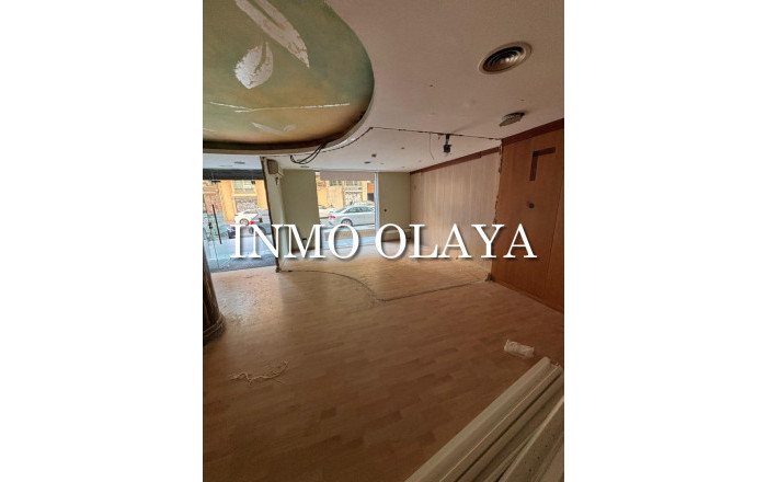 Local comercial - Location longue durée - Barcelona -
                Gràcia Nova