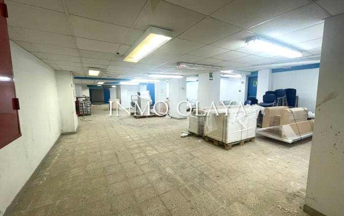 Local comercial - Location longue durée - Barcelona -
                Sant Martí