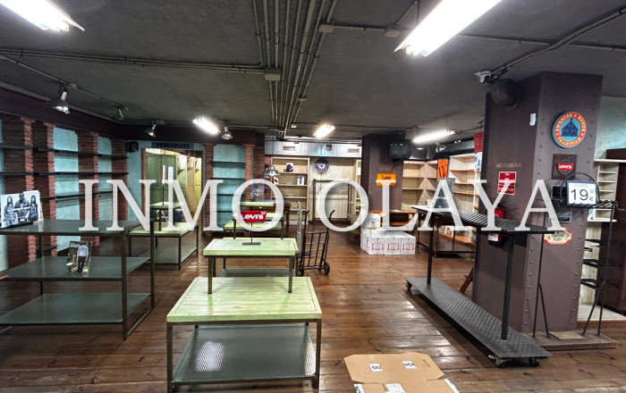 Local comercial - Revente - L'Hospitalet de Llobregat -
                Santa eulalia