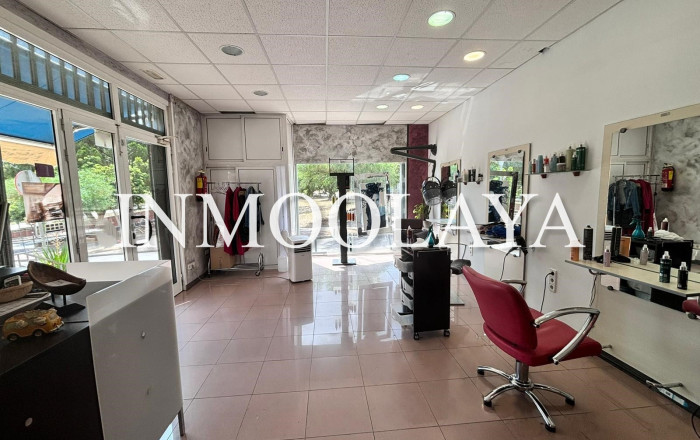 Peluquerias y Estetica - Transfer - Barcelona - Nou Barris