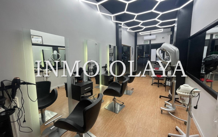 Peluquerias y Estetica - Transfer - Barcelona -
                Sant Antoni
