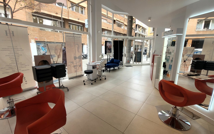 Peluquerias y Estetica - Transfer - Barcelona -
                Sarria-Sant Gervasi