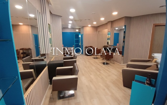 Peluquerias y Estetica - Transfert - Barcelona -
                Eixample