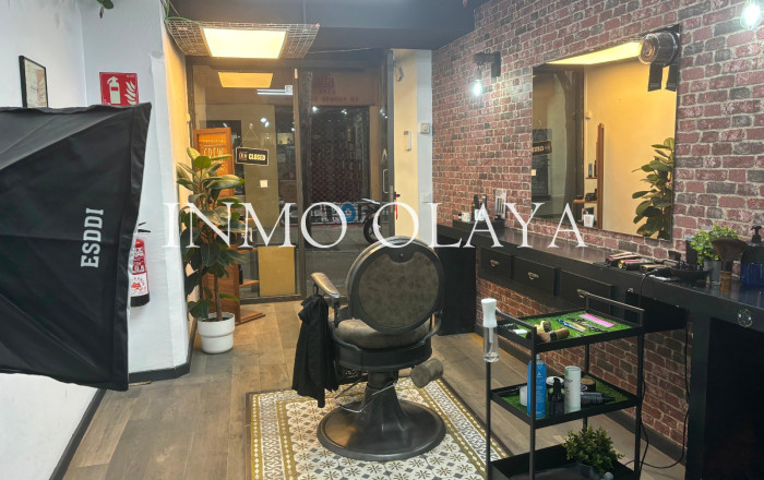 Peluquerias y Estetica - Transfert - Barcelona -
                Gràcia