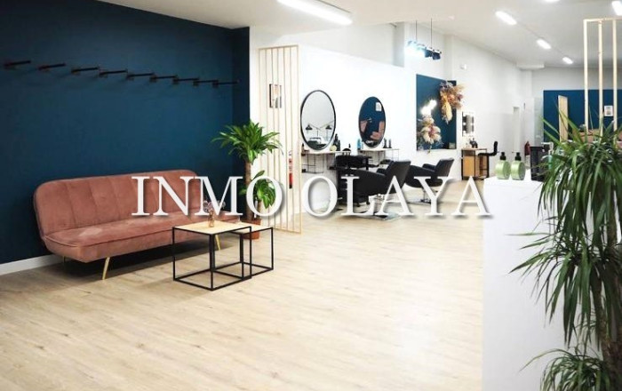 Peluquerias y Estetica - Traspaso - Barcelona -
                Sants