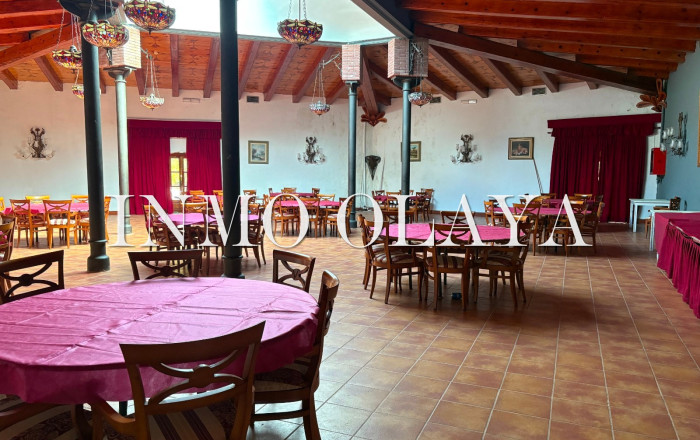 Restaurant - Location longue durée - Vallirana -
                Vallirana