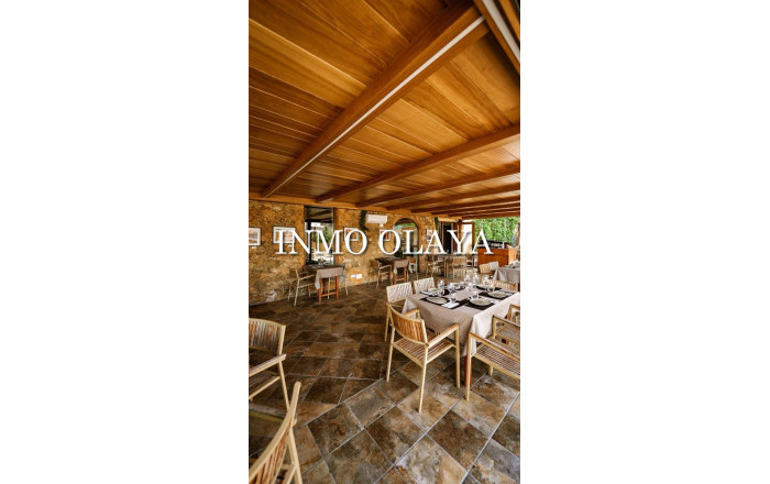 Restaurant - Transfert - Begur -
                Begur