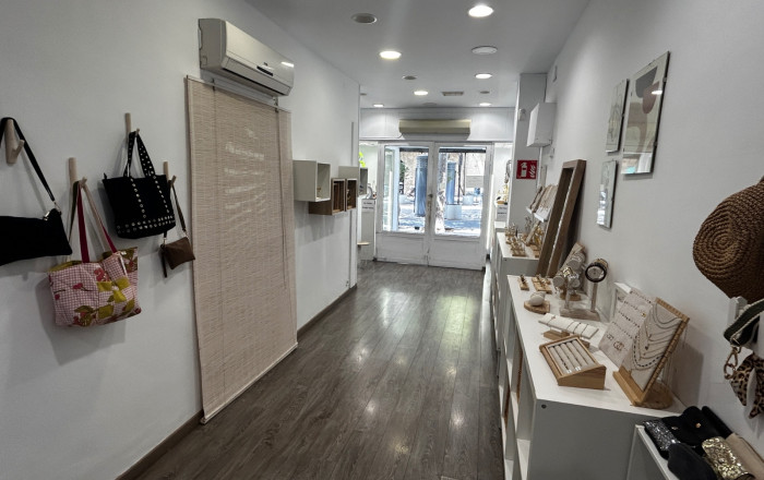 Tiendas - Transfer - Barcelona -
                Sagrada familia