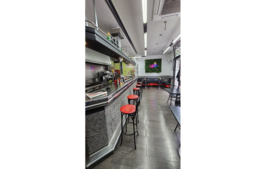 Traspaso - Bar-Cafeteria -
L'Hospitalet de Llobregat - Centre