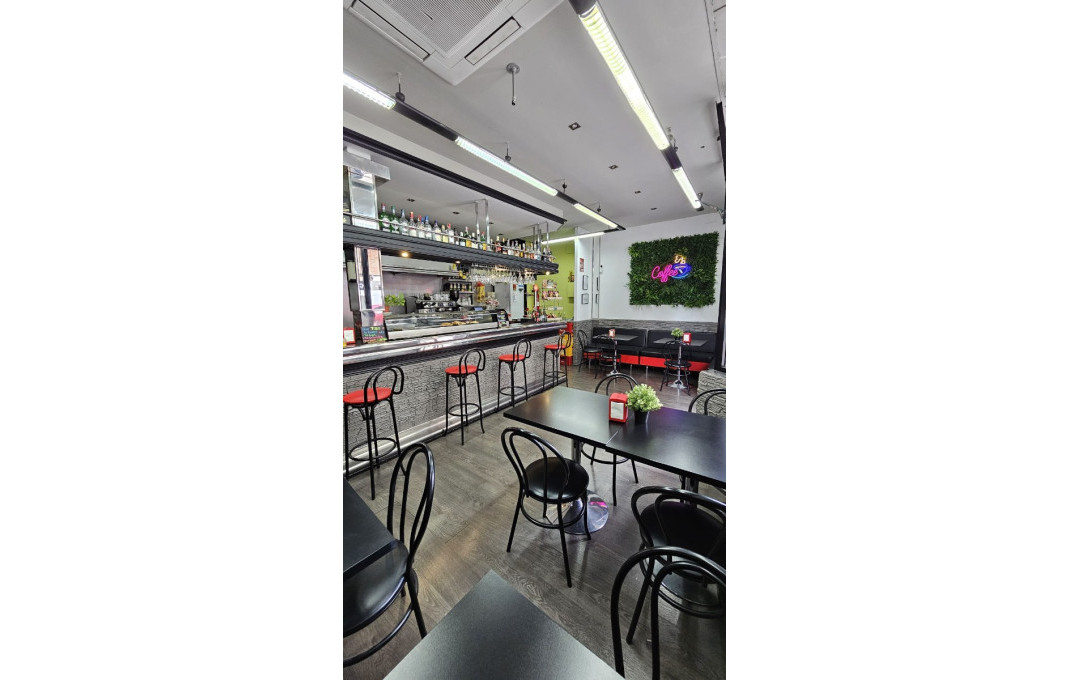 Traspaso - Bar-Cafeteria -
L'Hospitalet de Llobregat - Centre