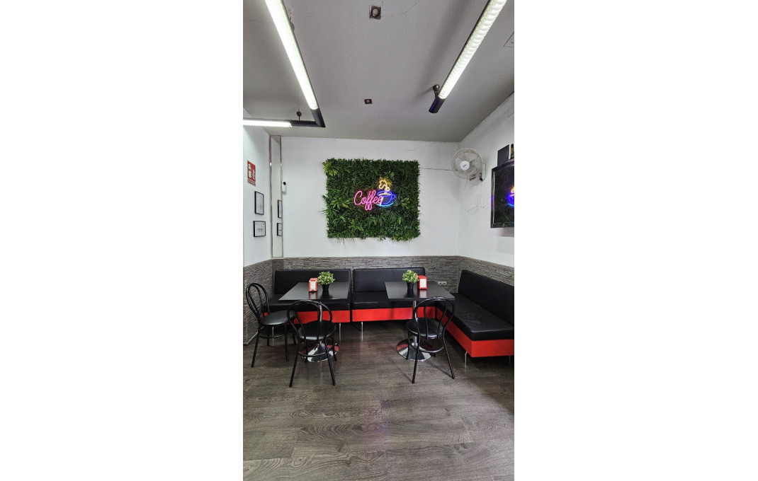 Traspaso - Bar-Cafeteria -
L'Hospitalet de Llobregat - Centre