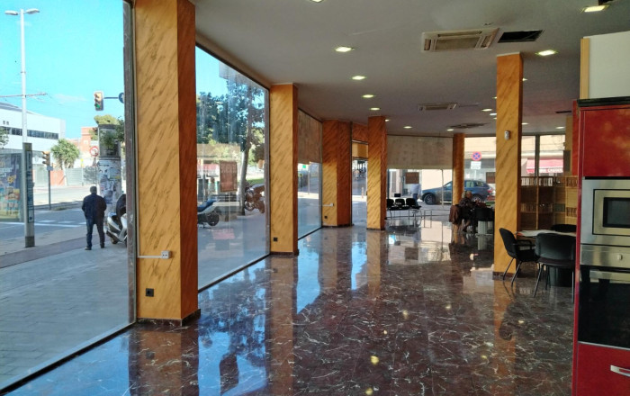 Venta - Local comercial -
Esplugues de Llobregat