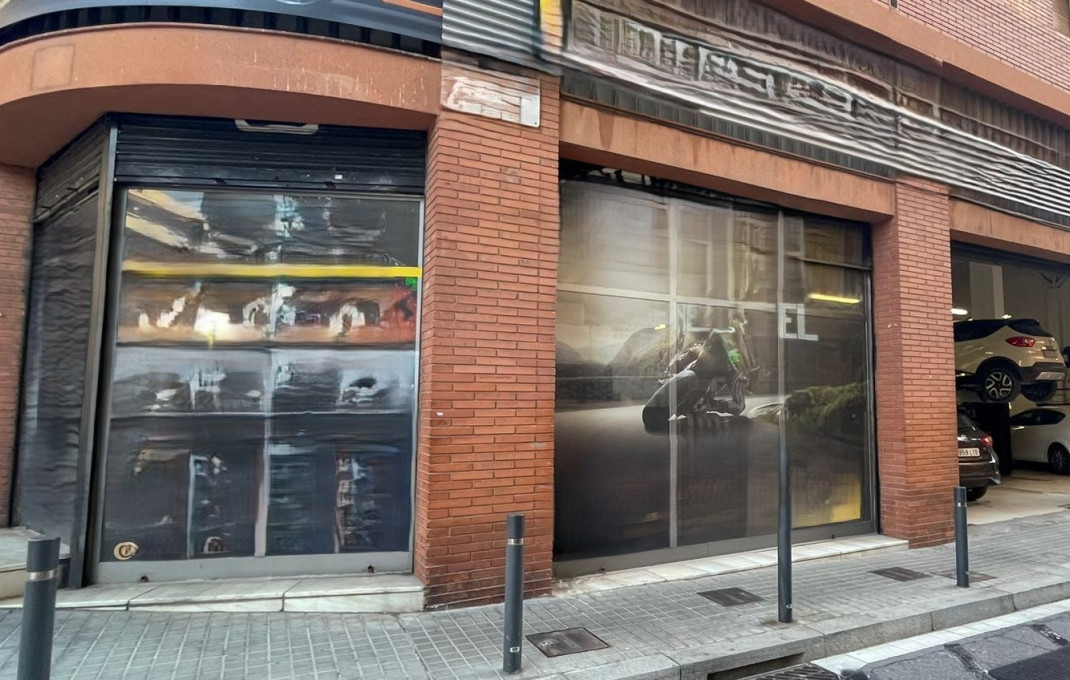 Venta en rentabilidad - Local comercial -
Barcelona - Sants