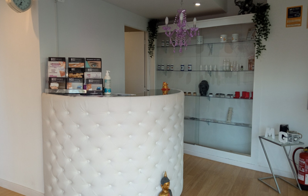 Traspaso - Peluquerias y Estetica -
Tarragona - Torredembarra