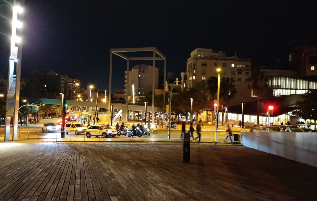 Traspaso - Bar Restaurante -
Barcelona - Gràcia