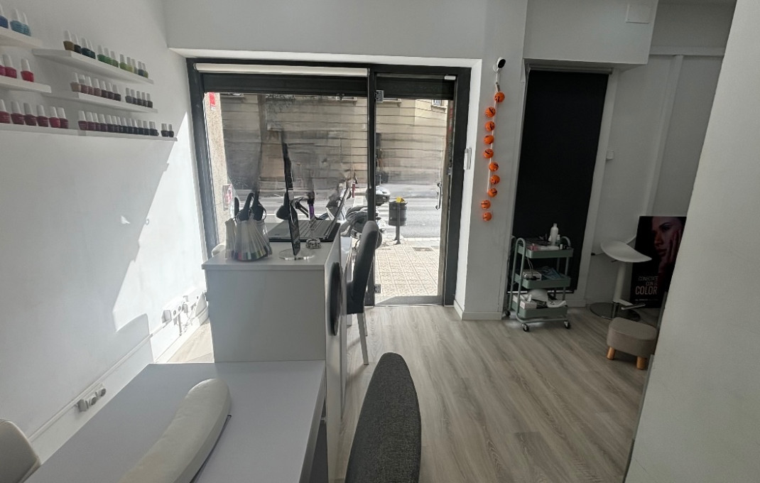 Traspaso - Peluquerias y Estetica -
Barcelona - Eixample