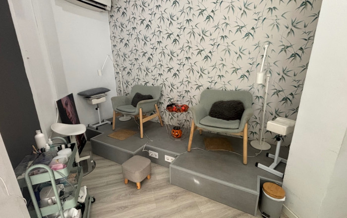 Traspaso - Peluquerias y Estetica -
Barcelona - Eixample