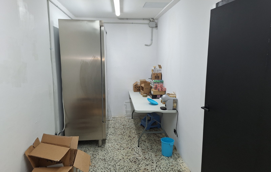 Traspaso - Tienda Alimentacion  -
L'Hospitalet de Llobregat