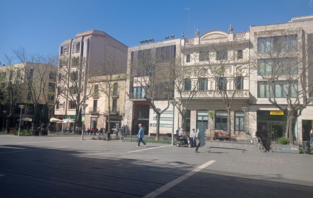 Traspaso - Frutería -
Sabadell