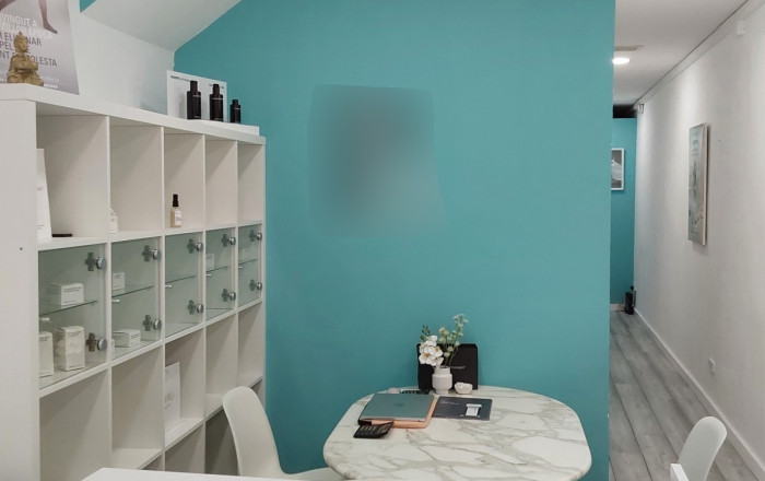 Traspaso - Peluquerias y Estetica -
Granollers - Centre