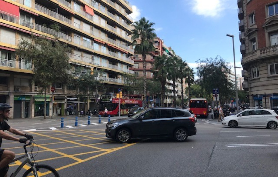 Traspaso - Restaurante -
Barcelona - Eixample