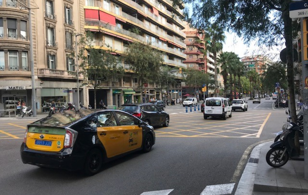 Traspaso - Restaurante -
Barcelona - Eixample