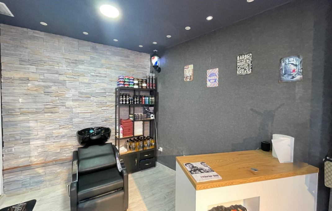 Traspaso - Peluquerias y Estetica -
Barcelona - Les corts