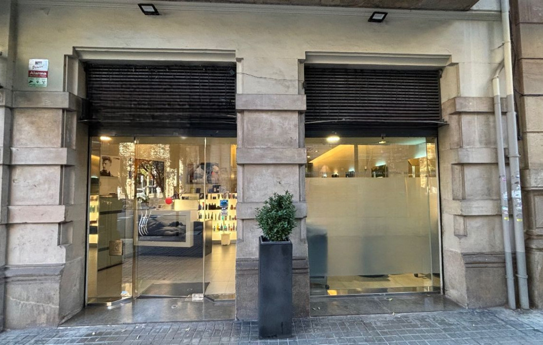 Traspaso - Peluquerias y Estetica -
Barcelona - Eixample