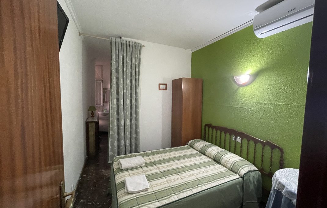 Traspaso - Hostal -
Barcelona - Sants