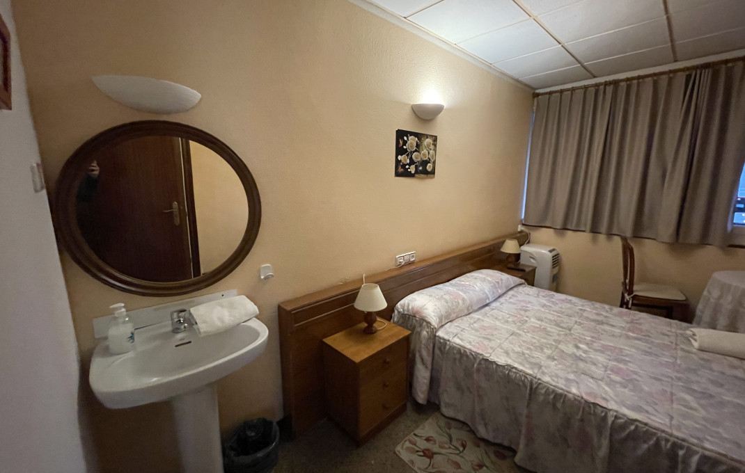 Traspaso - Hostal -
Barcelona - Sants