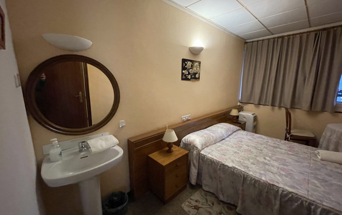 Traspaso - Hostal -
Barcelona - Sants