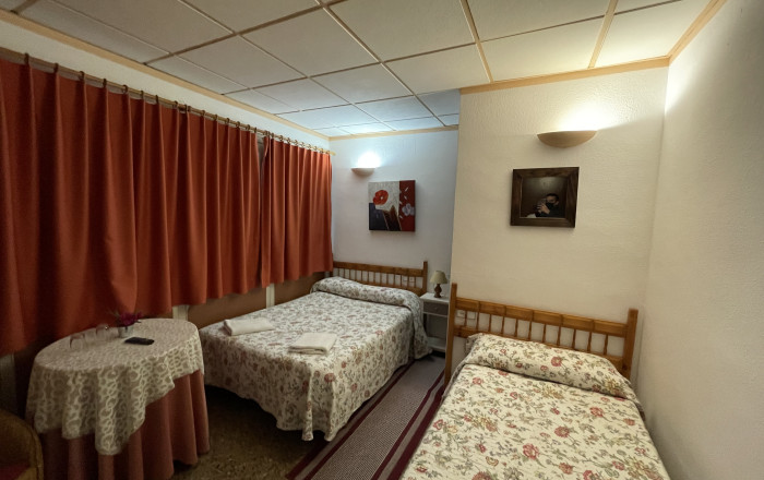 Traspaso - Hostal -
Barcelona - Sants