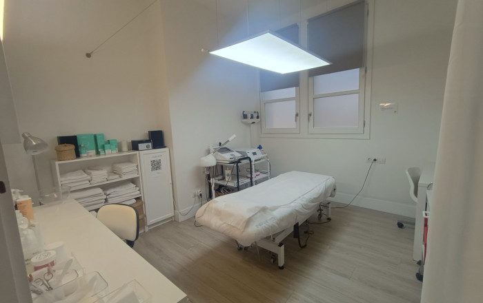 Traspaso - Peluquerias y Estetica -
Barcelona - Gràcia