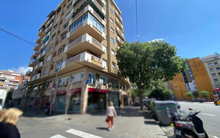 Alquiler - Licencia C2 -
Barcelona - Les corts