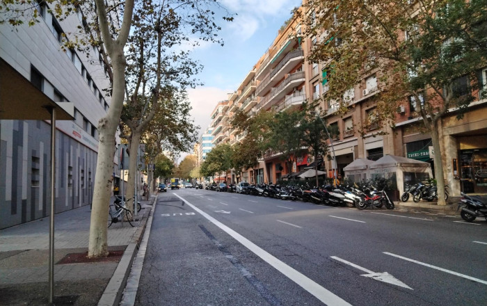 Venta - Local comercial -
Barcelona - Sants