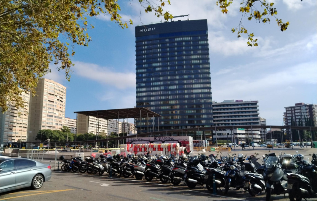 Venta - Local comercial -
Barcelona - Sants