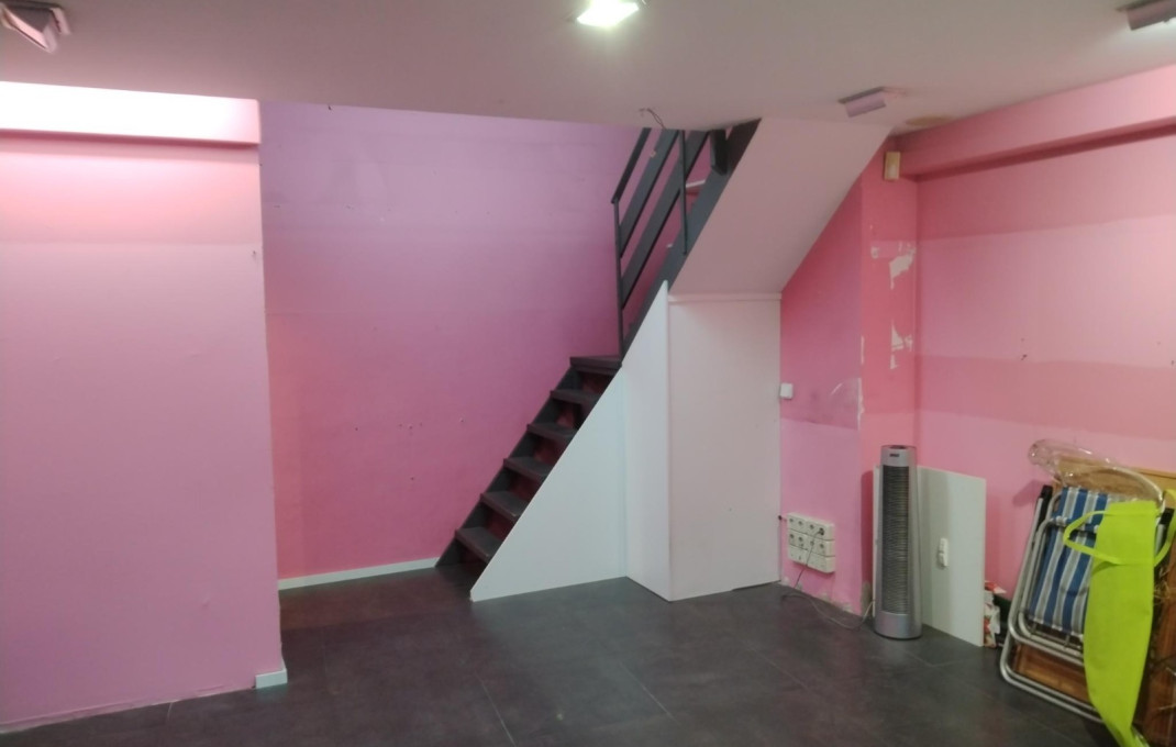 Venta - Local comercial -
Barcelona - Sants