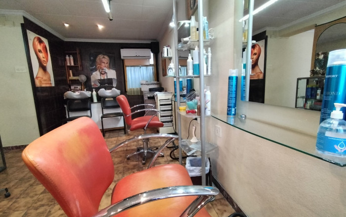 Traspaso - Peluquerias y Estetica -
Cornella de Llobregat - Sant Ildefons