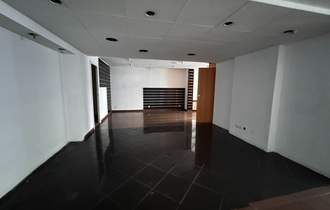 Venta - Local comercial -
Viladecans