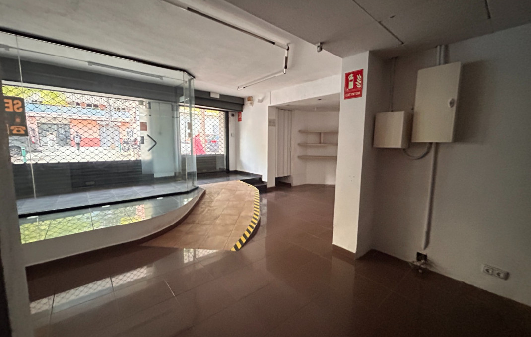 Venta - Local comercial -
Viladecans