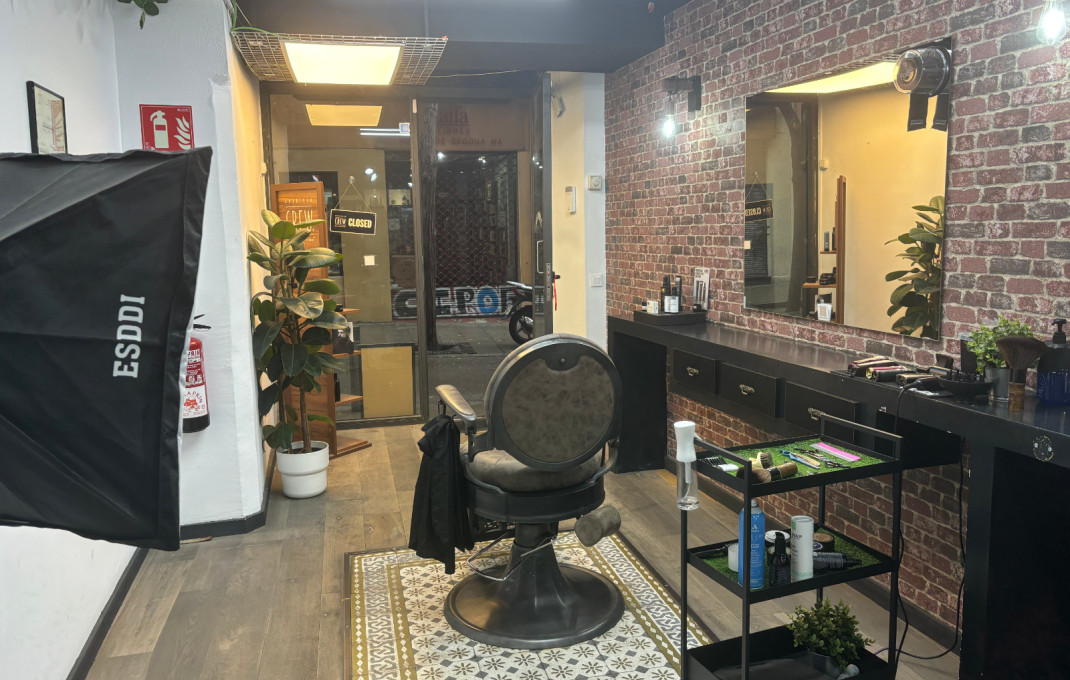 Traspaso - Peluquerias y Estetica -
Barcelona - Gràcia